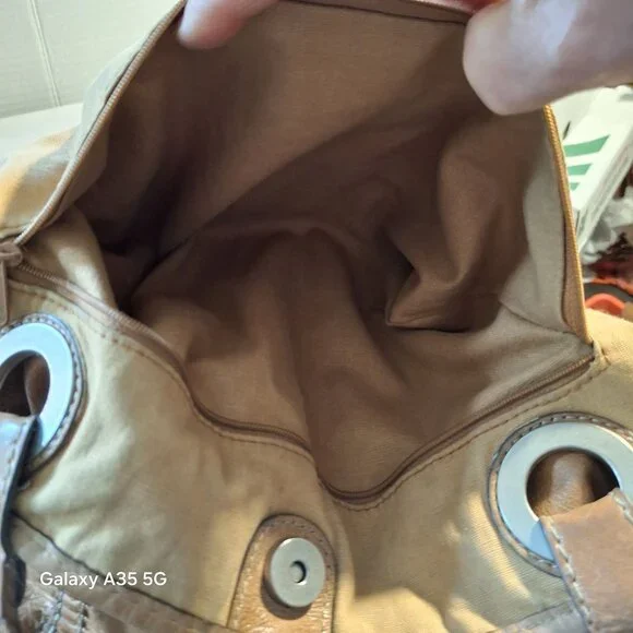 Fossil Tan Leather Shoulder Bag With Grommet Details & Key Charm Boho Cozy - Picture 10 of 14